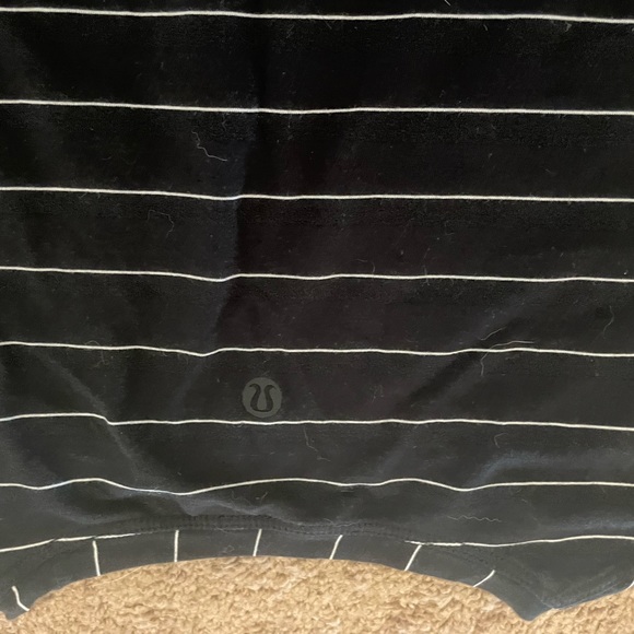 Lululemon striped cates tee size 0 - Picture 2 of 4